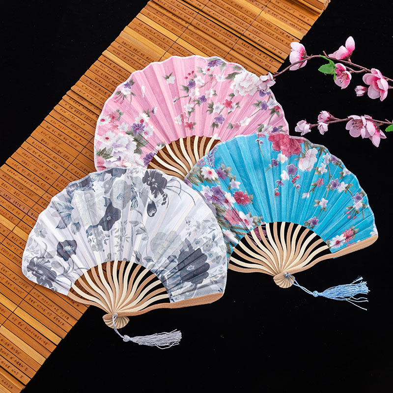 手折り扇子 レトロ装飾品 女性 男性 ダンス小道具 結婚式  - Room Divider Bamboo のレビューと価格